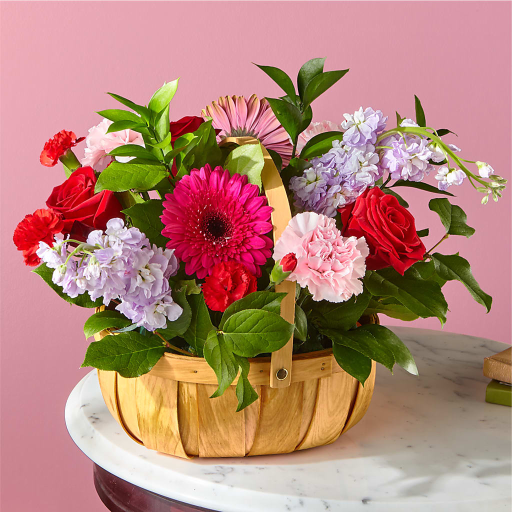Pink Picnic Basket – Flowers By Aylen Llc, Fort Pierce FL