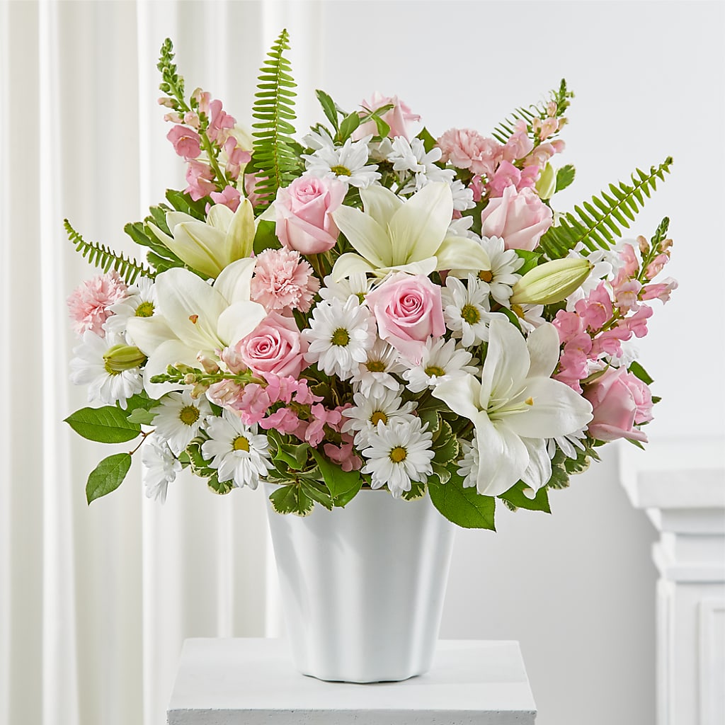 Soft Touch Tabletop Basket – Flowers By Aylen Llc, Fort Pierce FL