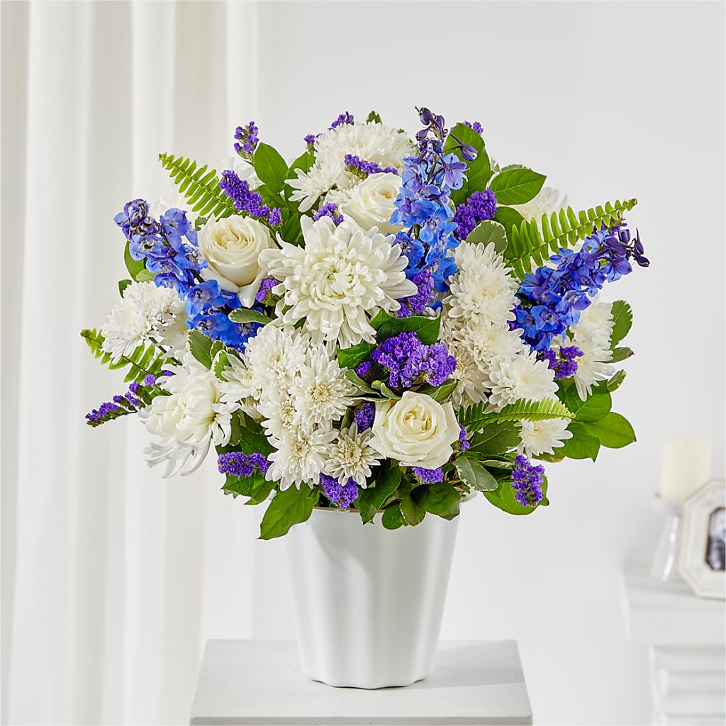 Hold Dear Tabletop Basket – Flowers By Aylen Llc, Fort Pierce FL
