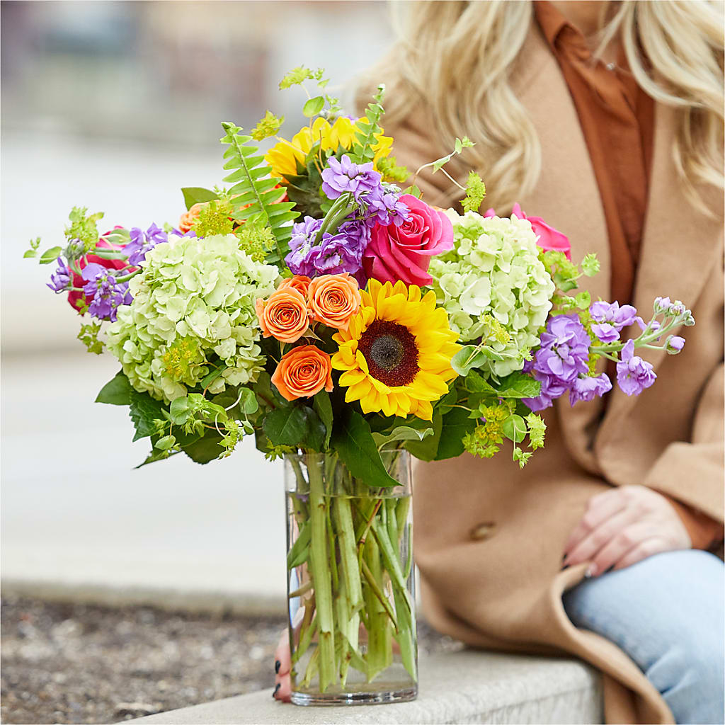 Vibrant Greetings Bouquet –  Flowers By Aylen Llc, Fort Pierce FL