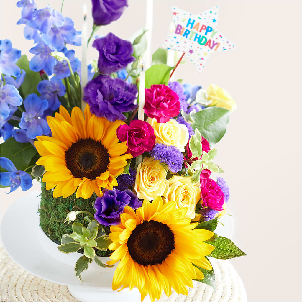 Star of the Day Floral Cake –  Flowers By Aylen Llc, Fort Pierce FL